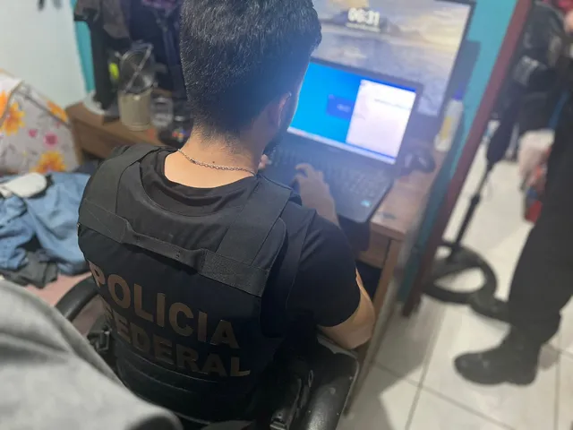 Operação em São Luís apreendeu bens de pessoa suspeita de participação em fraudes bancárias. (Foto: Divulgação/PF)